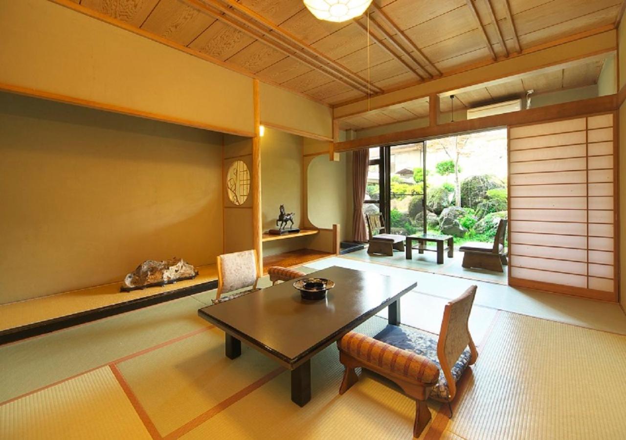 Meitei No Yado Hotel Koshien Fuefuki Екстер'єр фото